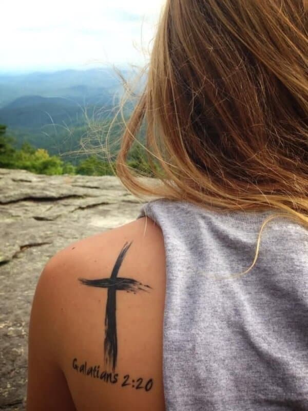 Unique Ideas Of Cross Tattoo Designs For Women With Meaning