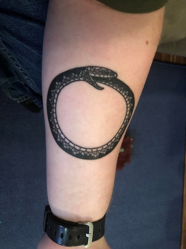 My first tattoo: the Ouroboros. What you guys think? @antonionetotattoo :  r/TattooDesigns