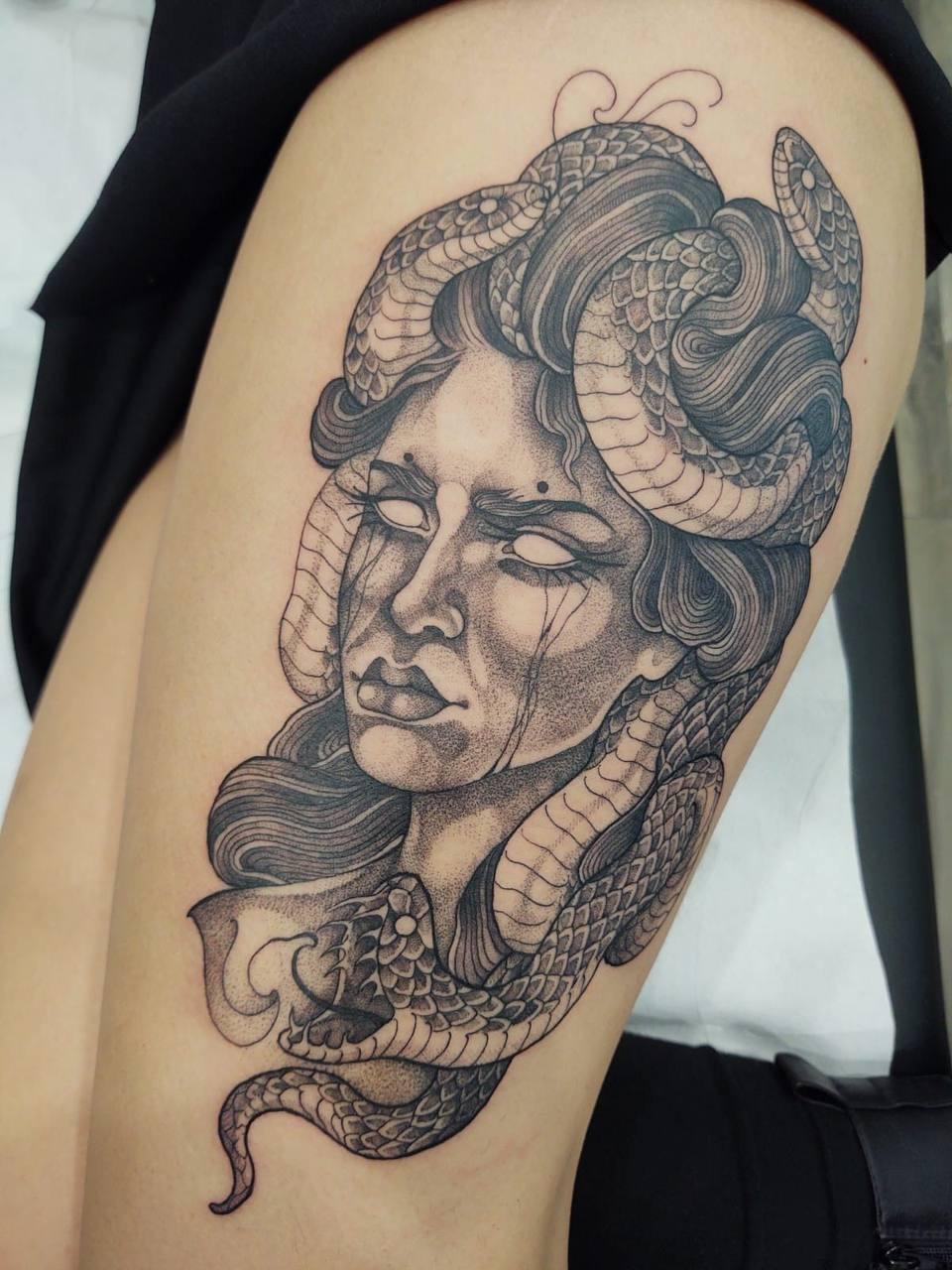 Medusa Tattoo Ideas 40