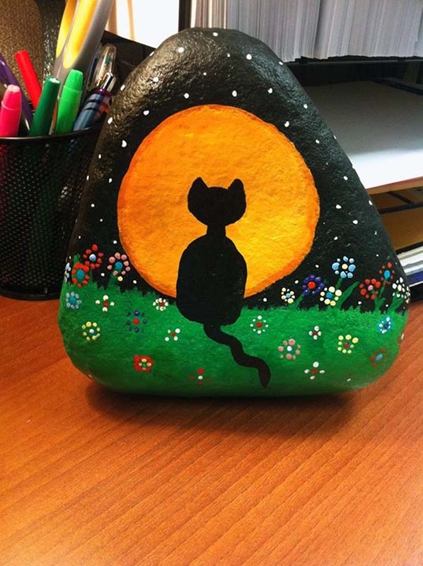 Easy Rock Painting Ideas 17