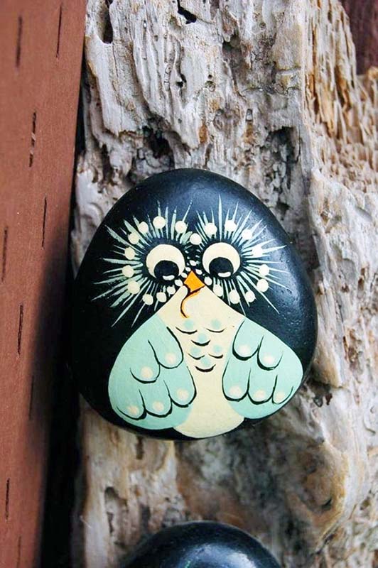 Easy Rock Painting Ideas 35