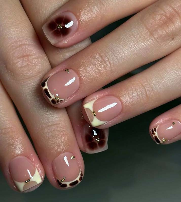 Summer Nail Ideas 34