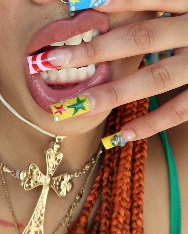 Summer Nail Ideas 37