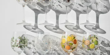 Artistic Wine Glass Painting Ideas