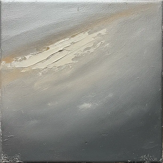 A close-up showing a softly blended transition between a highlight and a midtone.