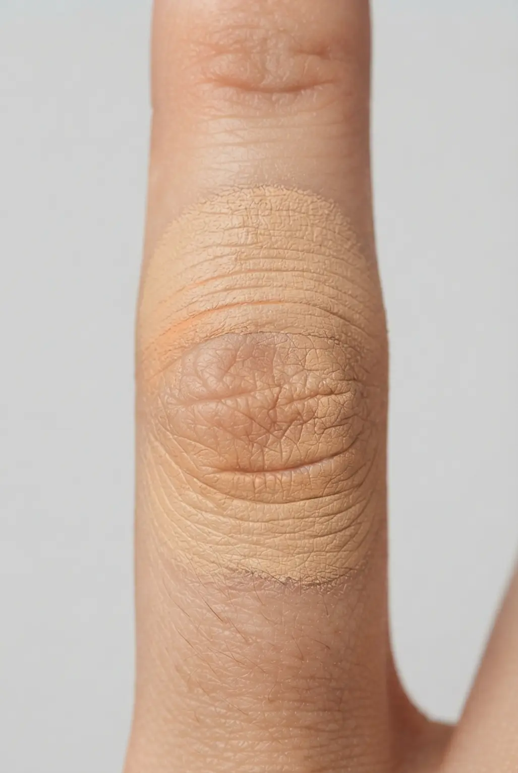 A layered technique using color-correcting and waterproof concealers for long-lasting, smudge-proof coverage.
